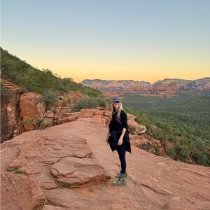 Meet your Posher, Dana